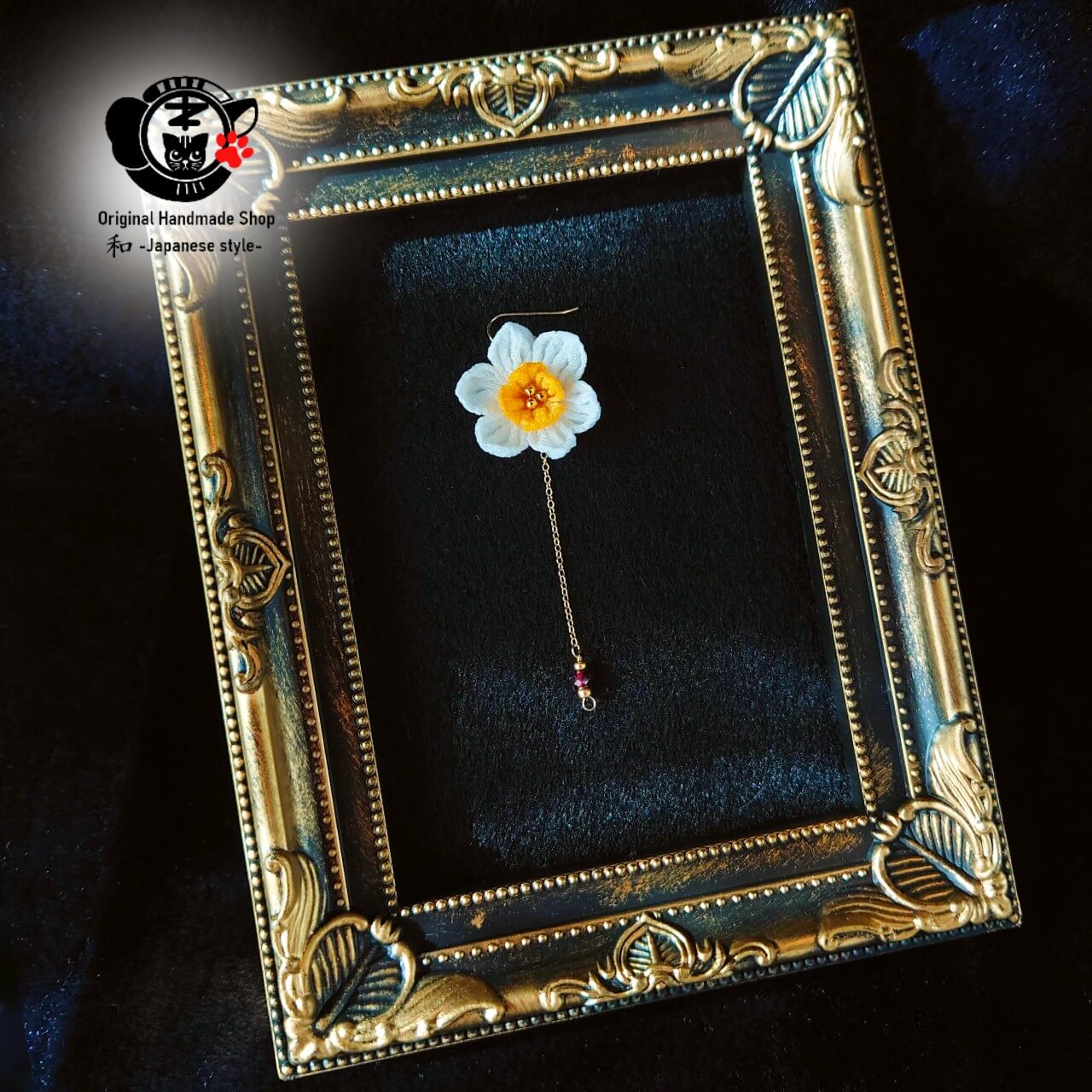 [Birthday Flower Of January][Choice of birthstones] Daffodils And Birthstone Earrings【１月誕生花】【選べる誕生石】水仙と誕生石のピアス